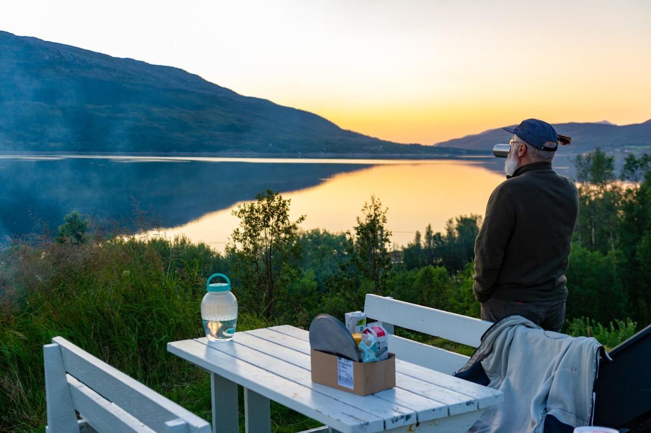 Отель Sandnes Fjord Camping Hytte 3 Valanhamn Экстерьер фото